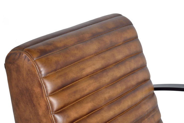 GINER Y COLOMER Sillón de estilo industrial en piel marrón